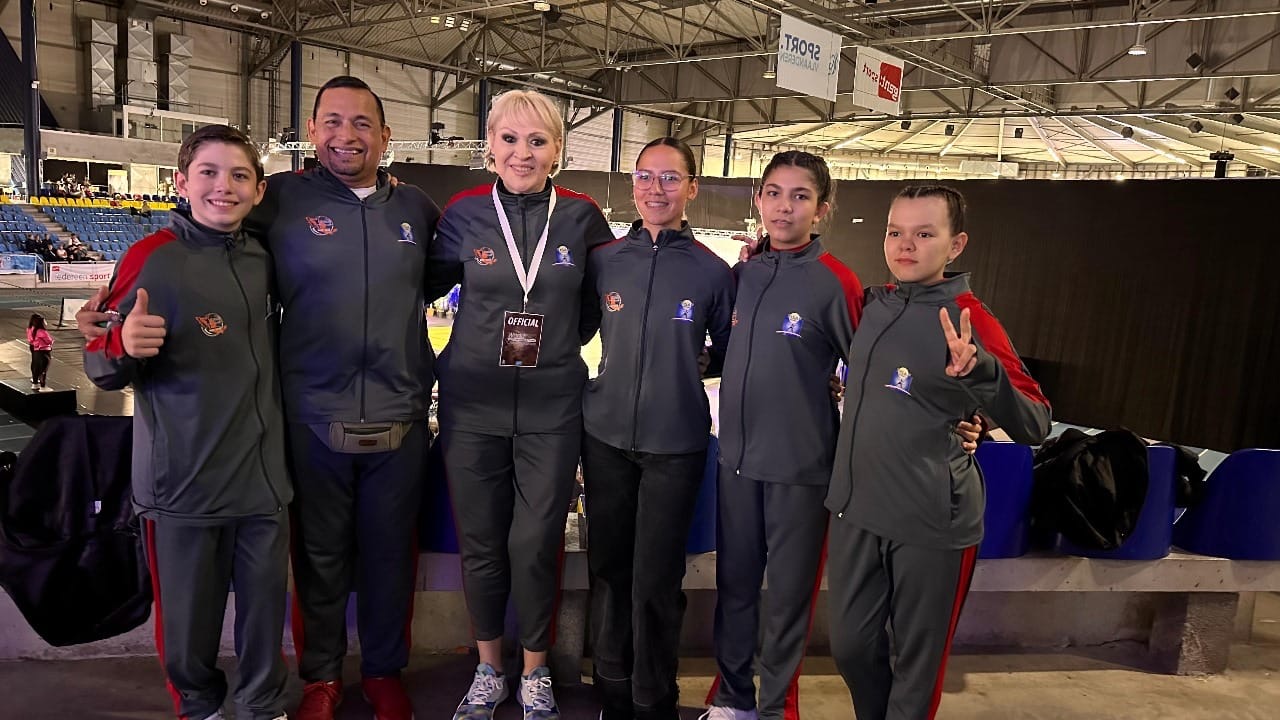 Equipo FEMEAMA en competencia internacional