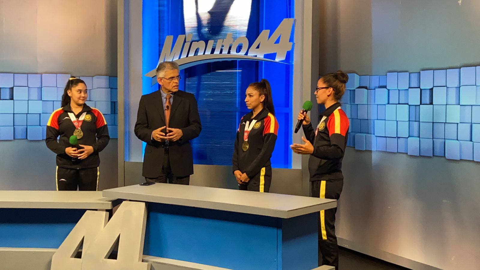 Entrevista a deportistas de la delegación